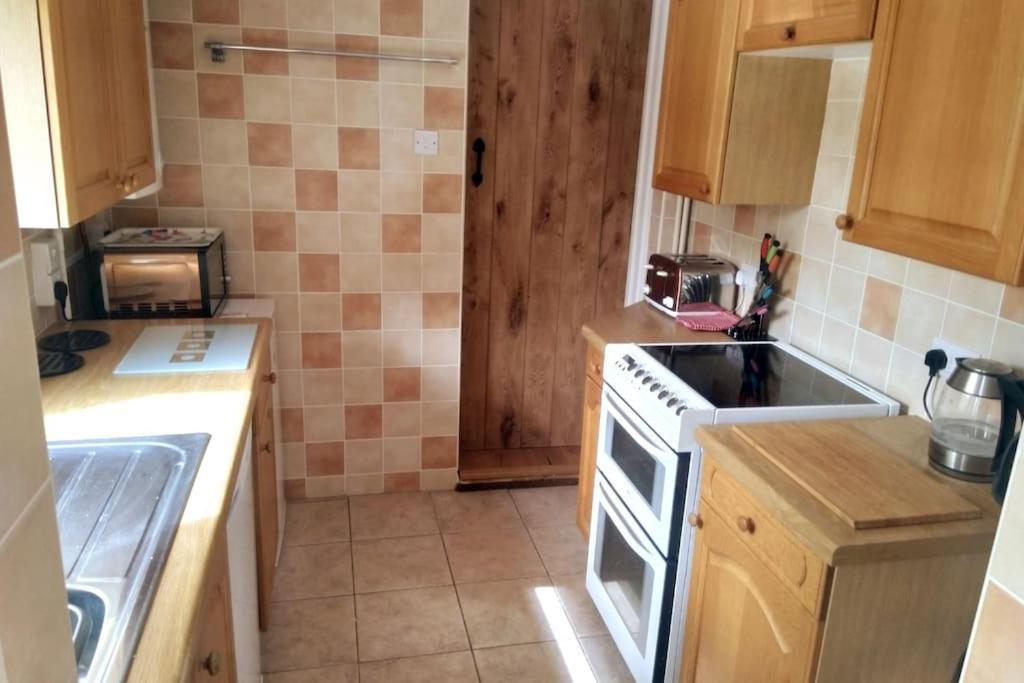 Welcoming Cottage In Chichester Near City Centre Kültér fotó