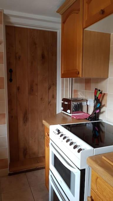 Welcoming Cottage In Chichester Near City Centre Kültér fotó